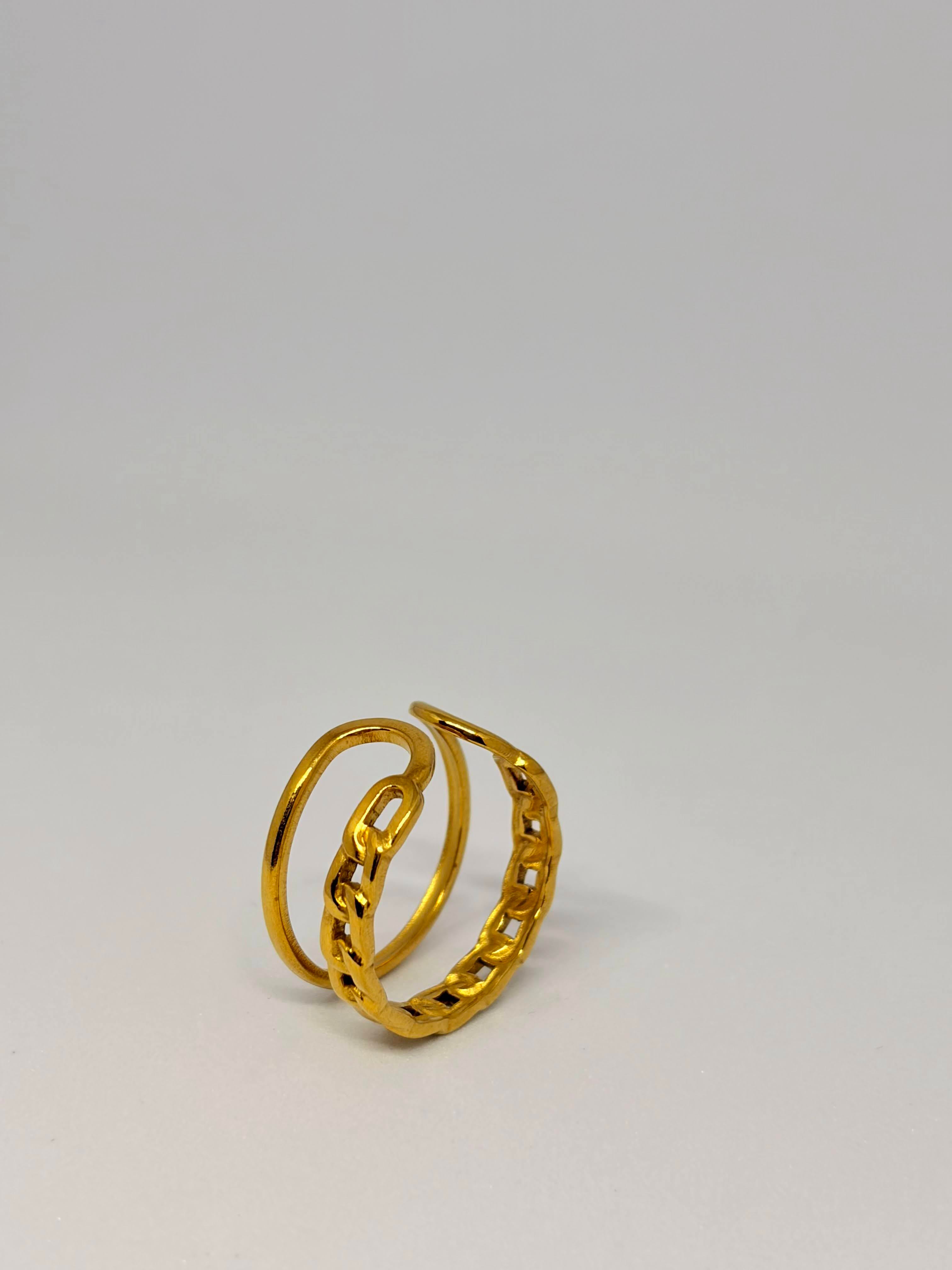 Golden Sculpt Ring