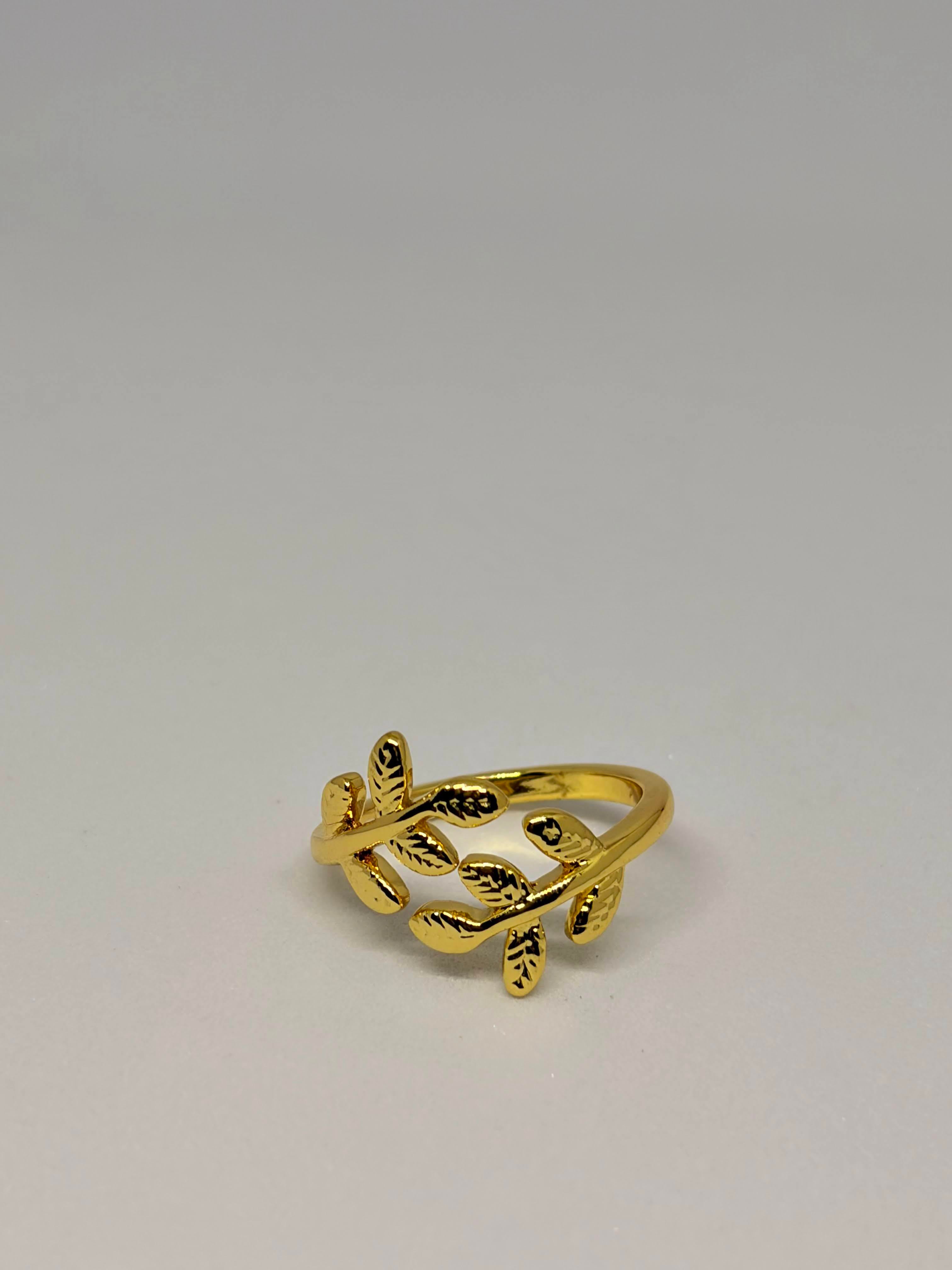 Golden Leaf Open Ring